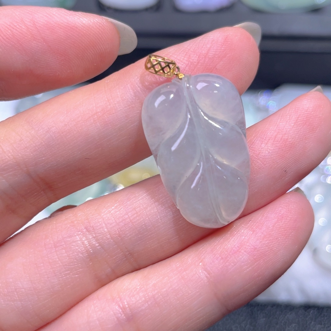 颈饰18K金镶嵌翡翠翡翠