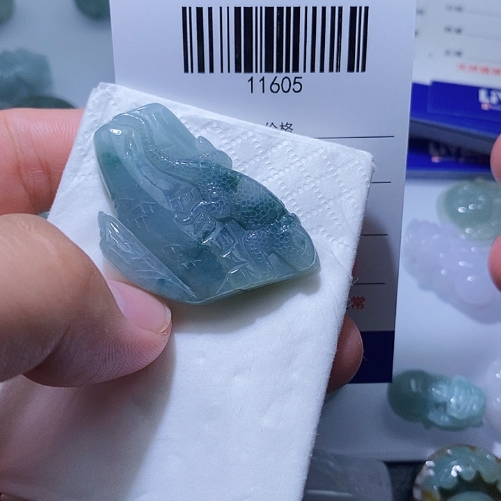 翡翠未镶嵌颈饰天光墟翡翠市场现金代购