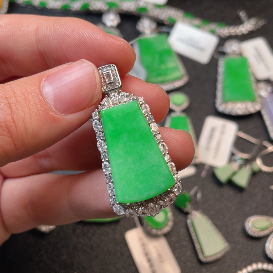 翡翠吊坠(不含链)银S925镶嵌