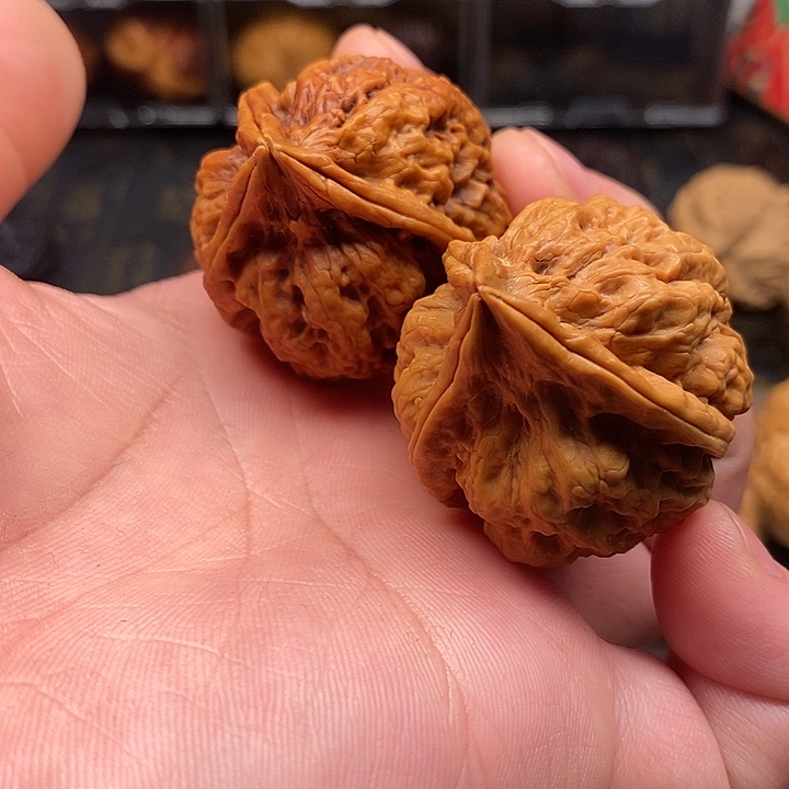 把件文玩核桃霸王枪三棱