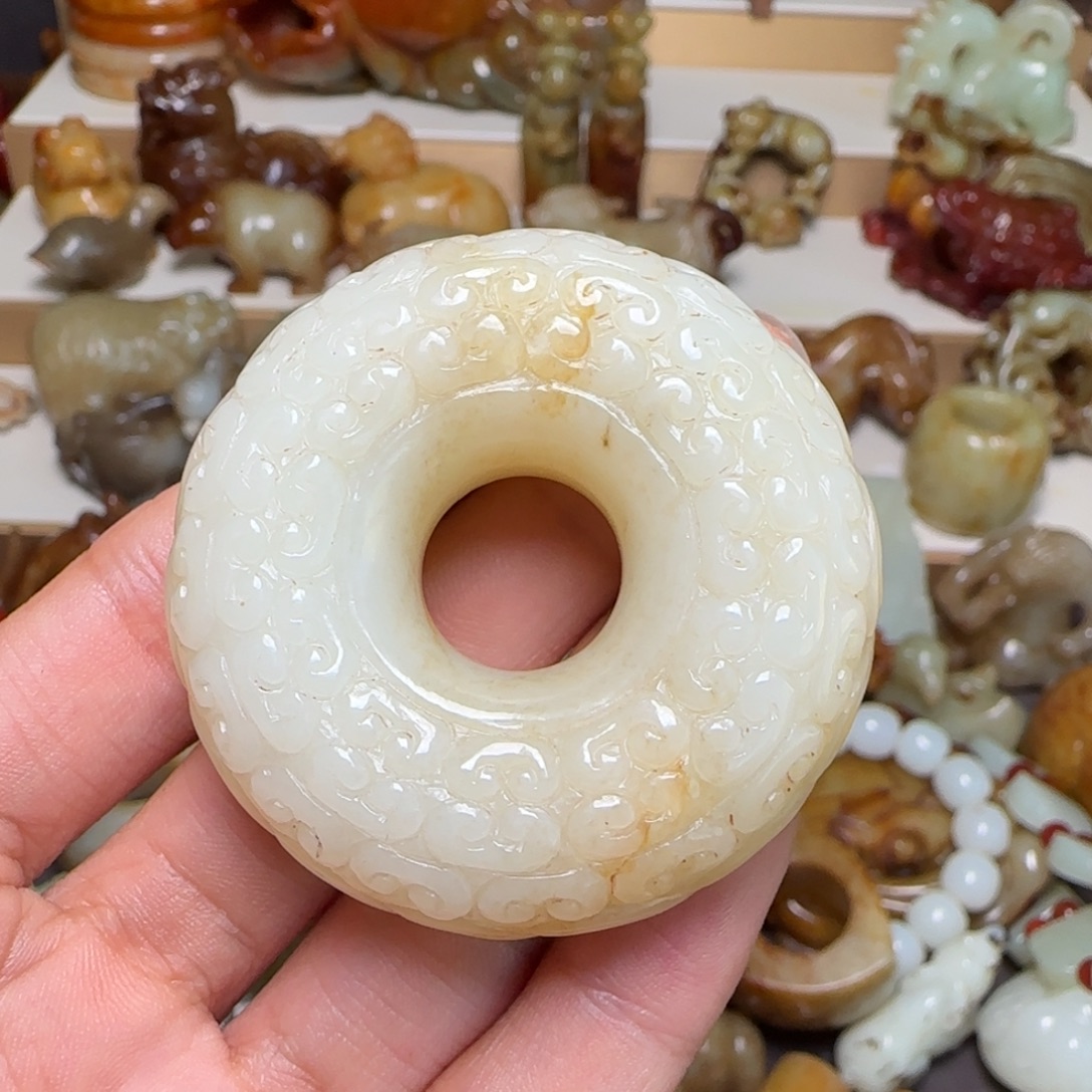 暖***宝和田玉未镶嵌颈饰