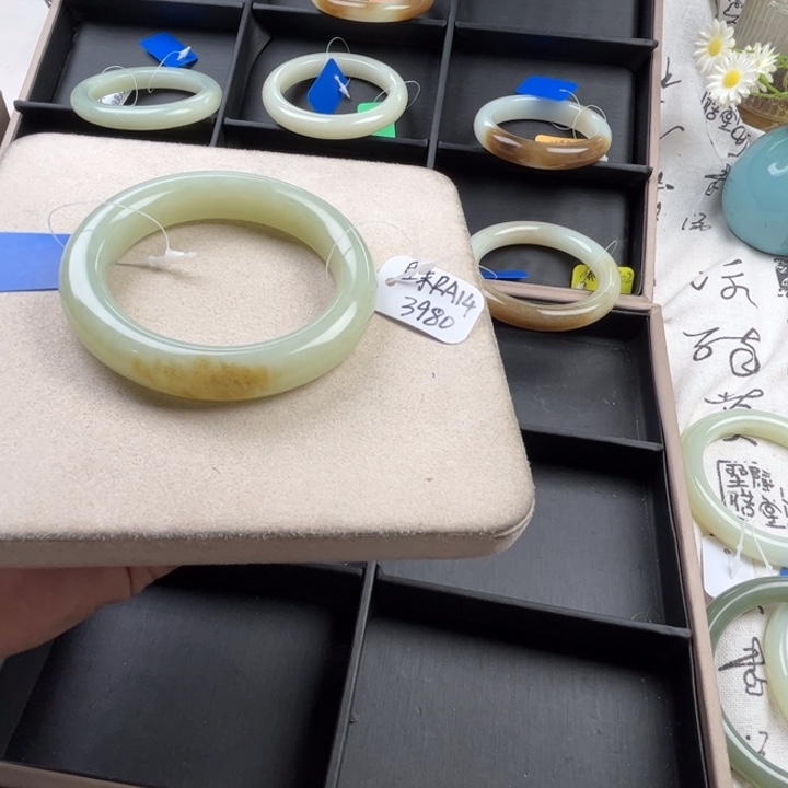 未镶嵌手镯和田玉玲珑美镯55.9