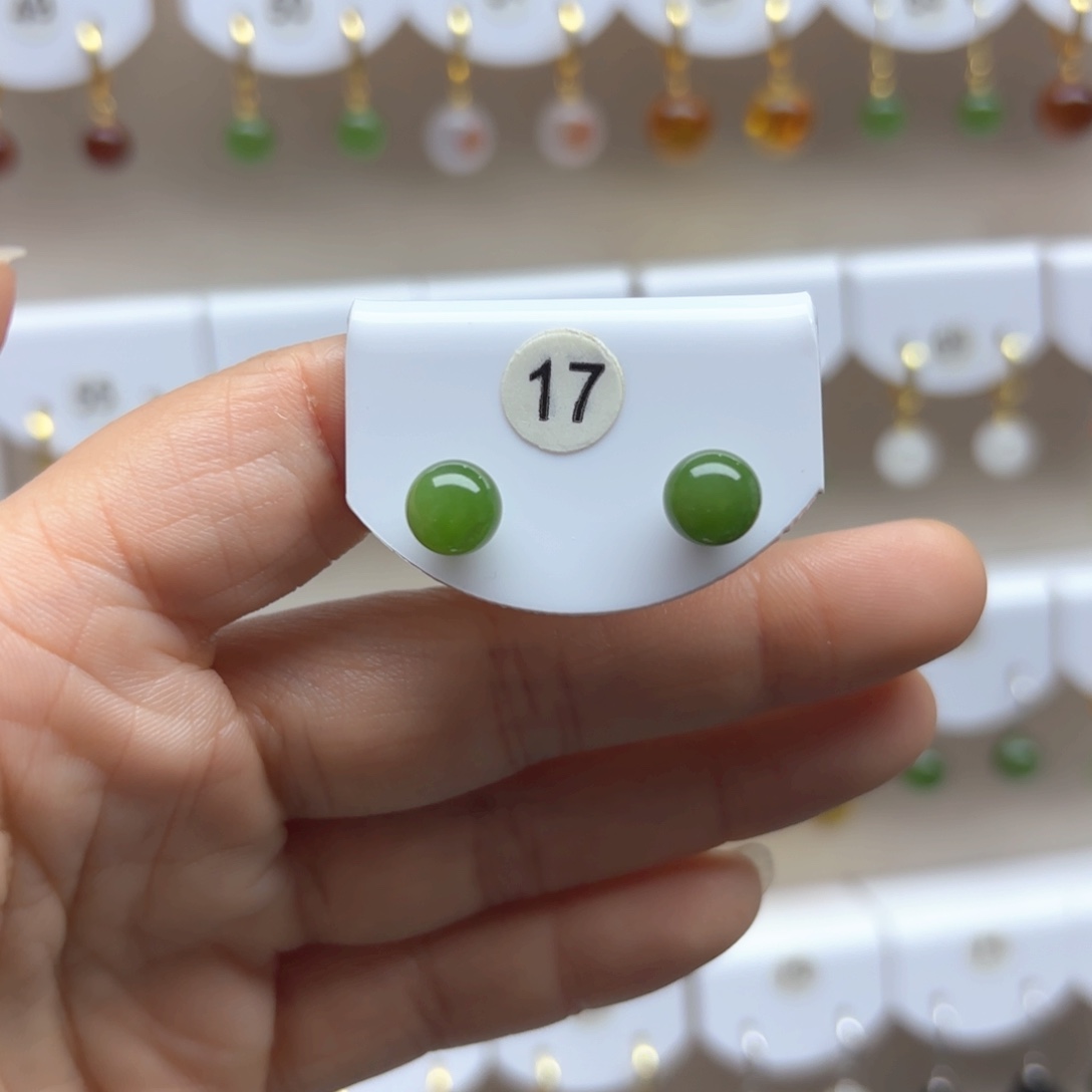 和田玉耳饰18K金镶嵌8mm 