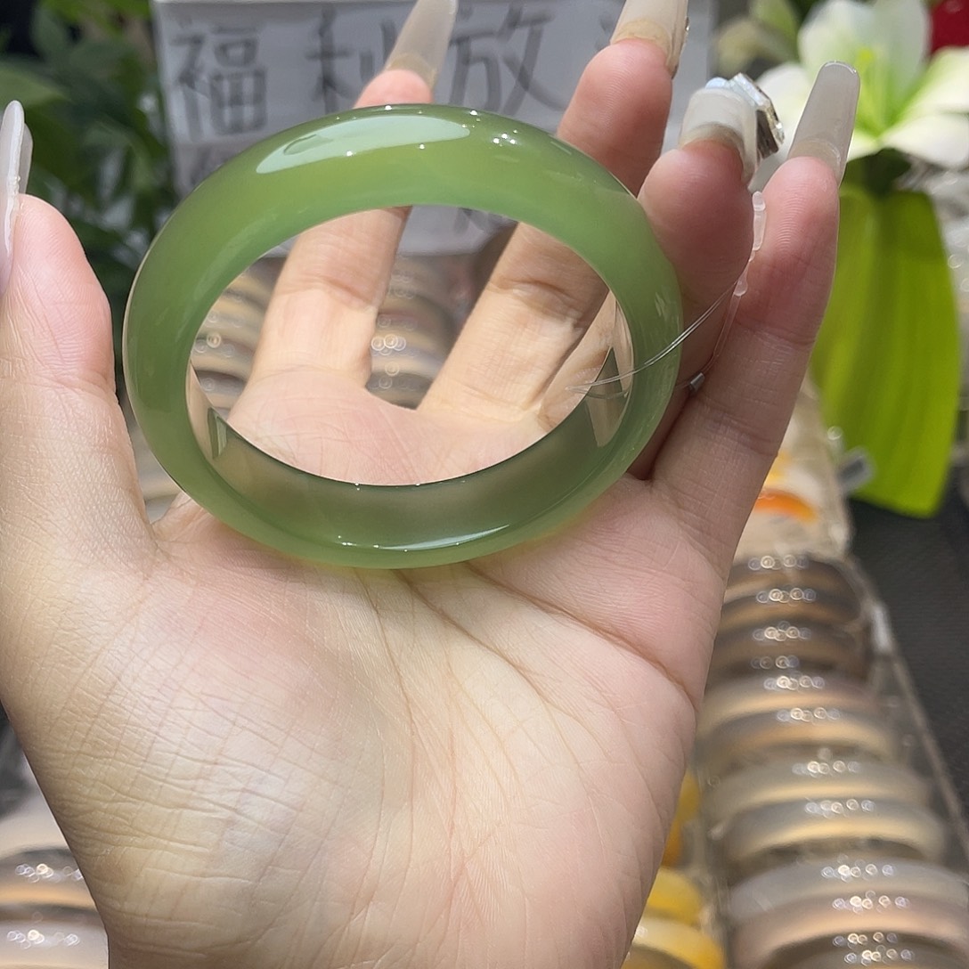 玛瑙/玉髓手镯未镶嵌52➕