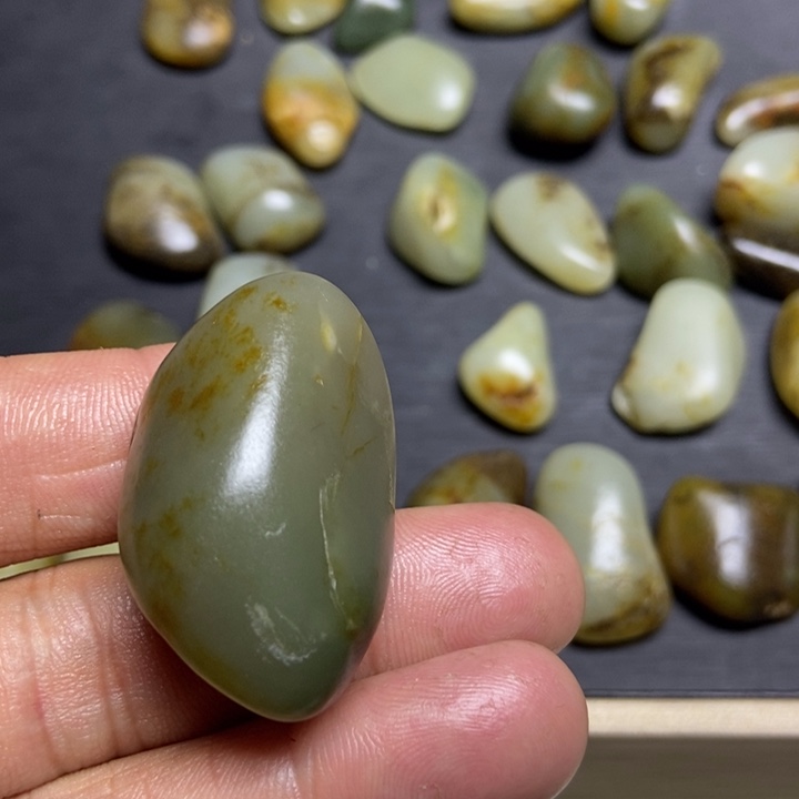 名***剑和田玉（糖玉）未镶嵌珠宝奇石