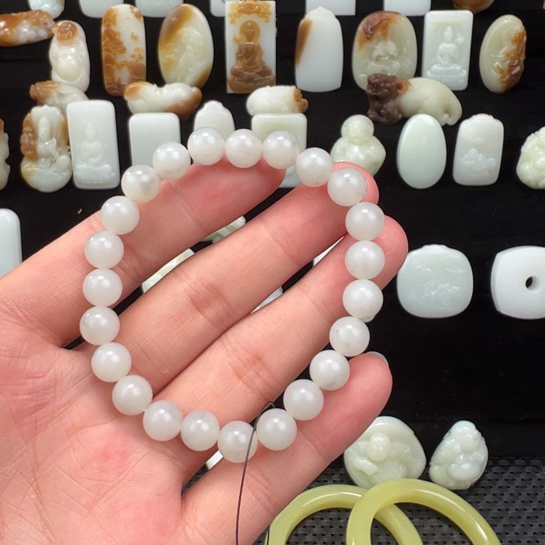 和田玉颈饰未镶嵌