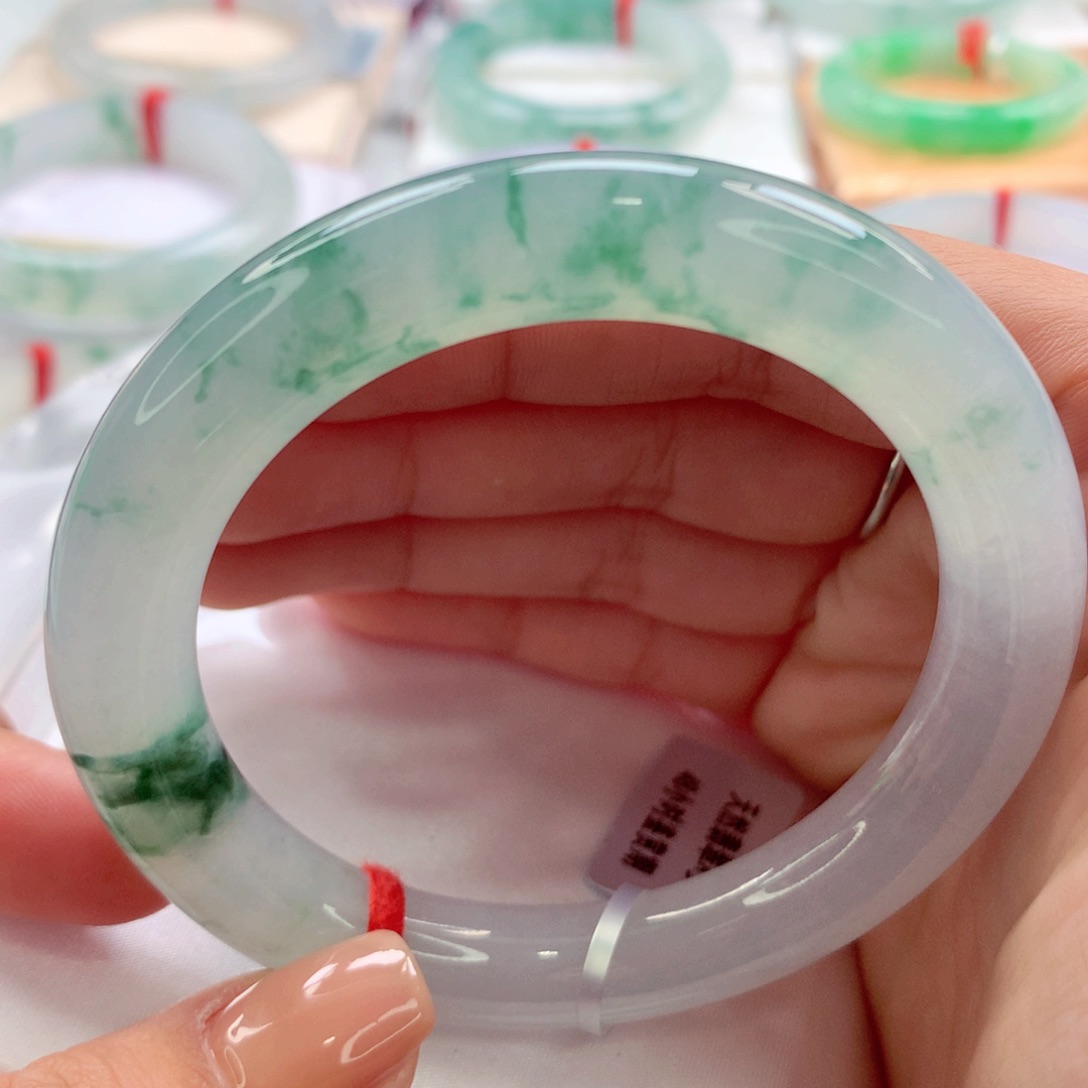 翡翠手镯（圆镯）未镶嵌晶*～师妹荔枝肉完美性价比