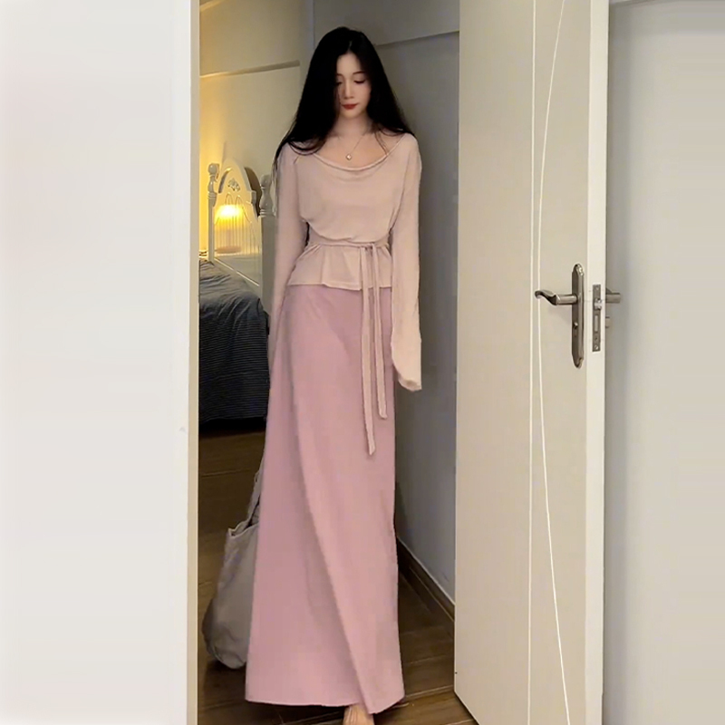 法式温柔风粉色吊带连衣裙子女套装2025新款穿搭长袖长裙1860