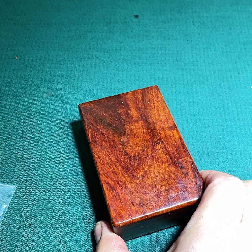 【闪购商品】檀香紫檀（小叶紫檀）