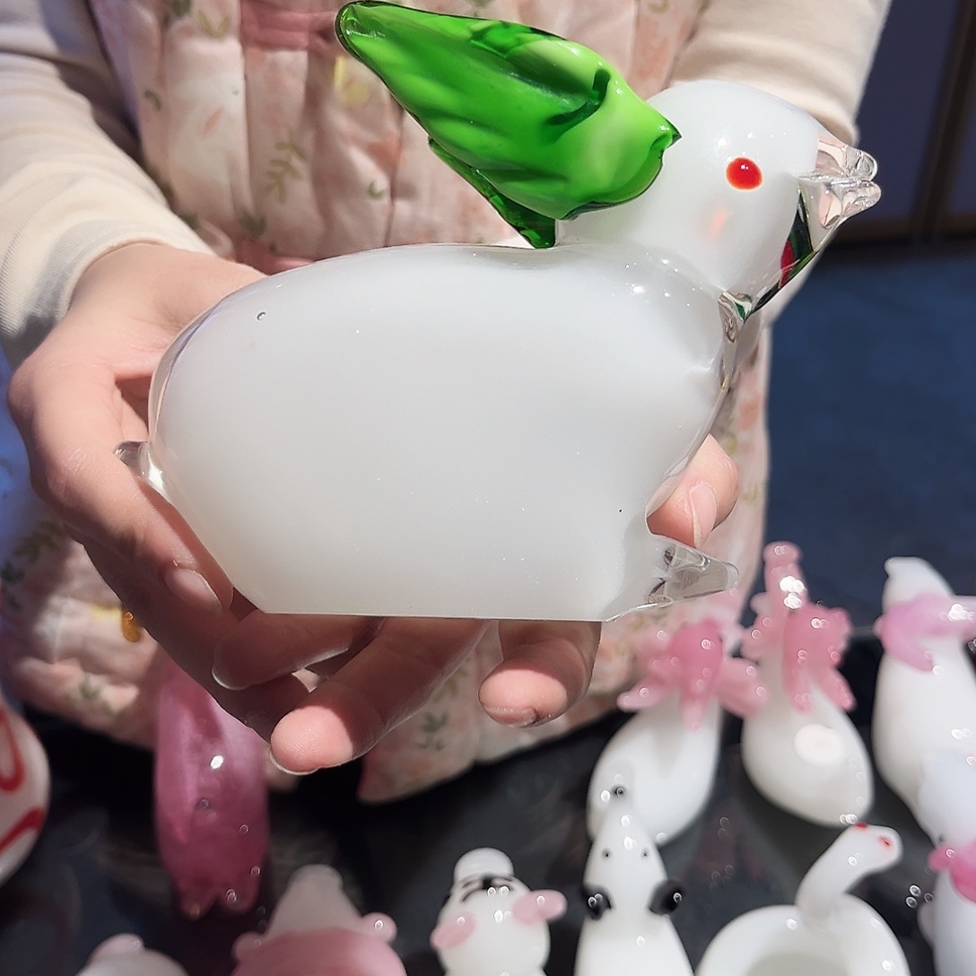 茶盏琉璃的颜色也很好看