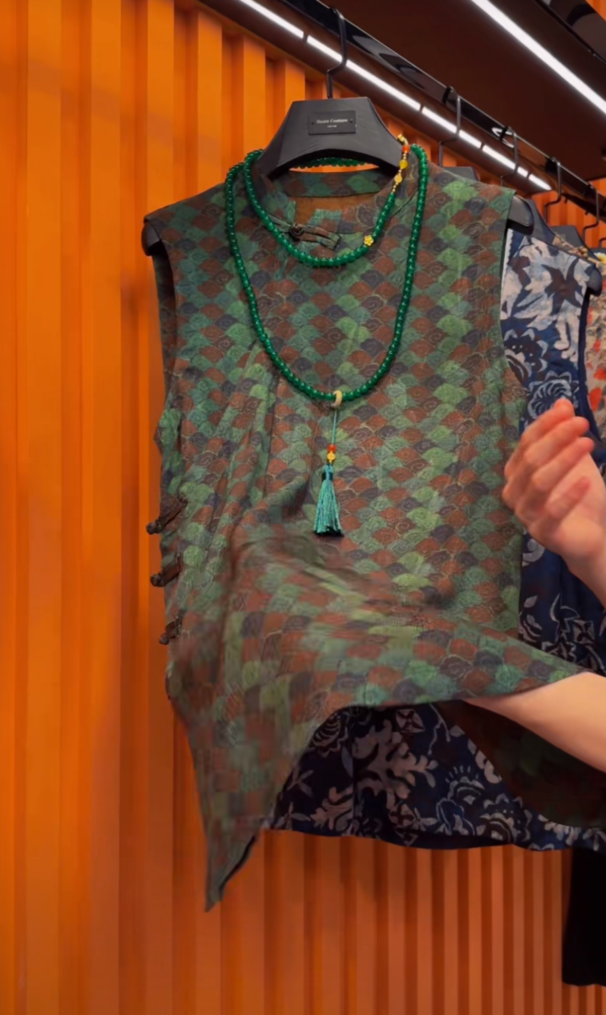 D复古斜襟印染宽松型马夹重工桑蚕丝香云纱花萝祥云上衣SS26223