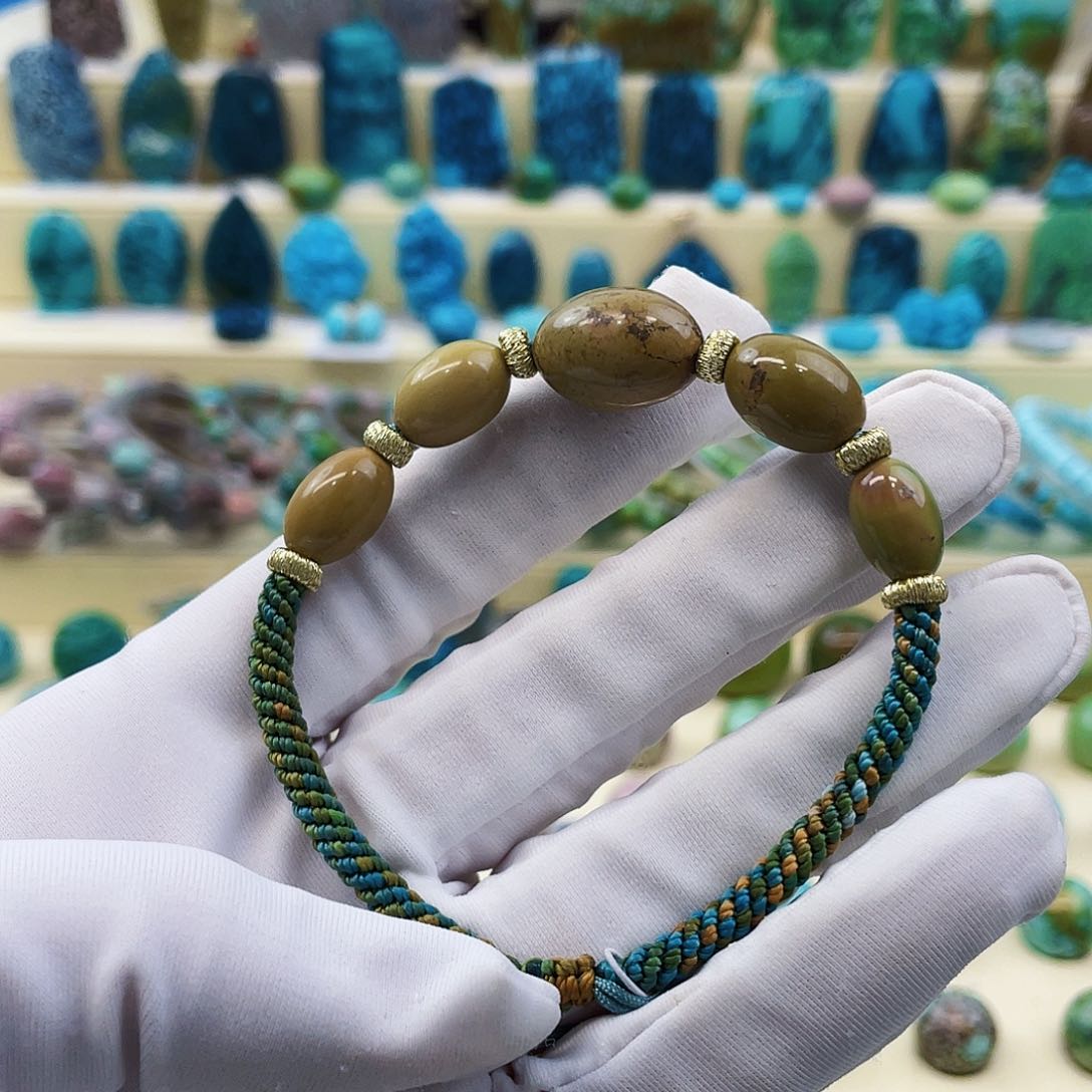 绿松石未镶嵌挂件