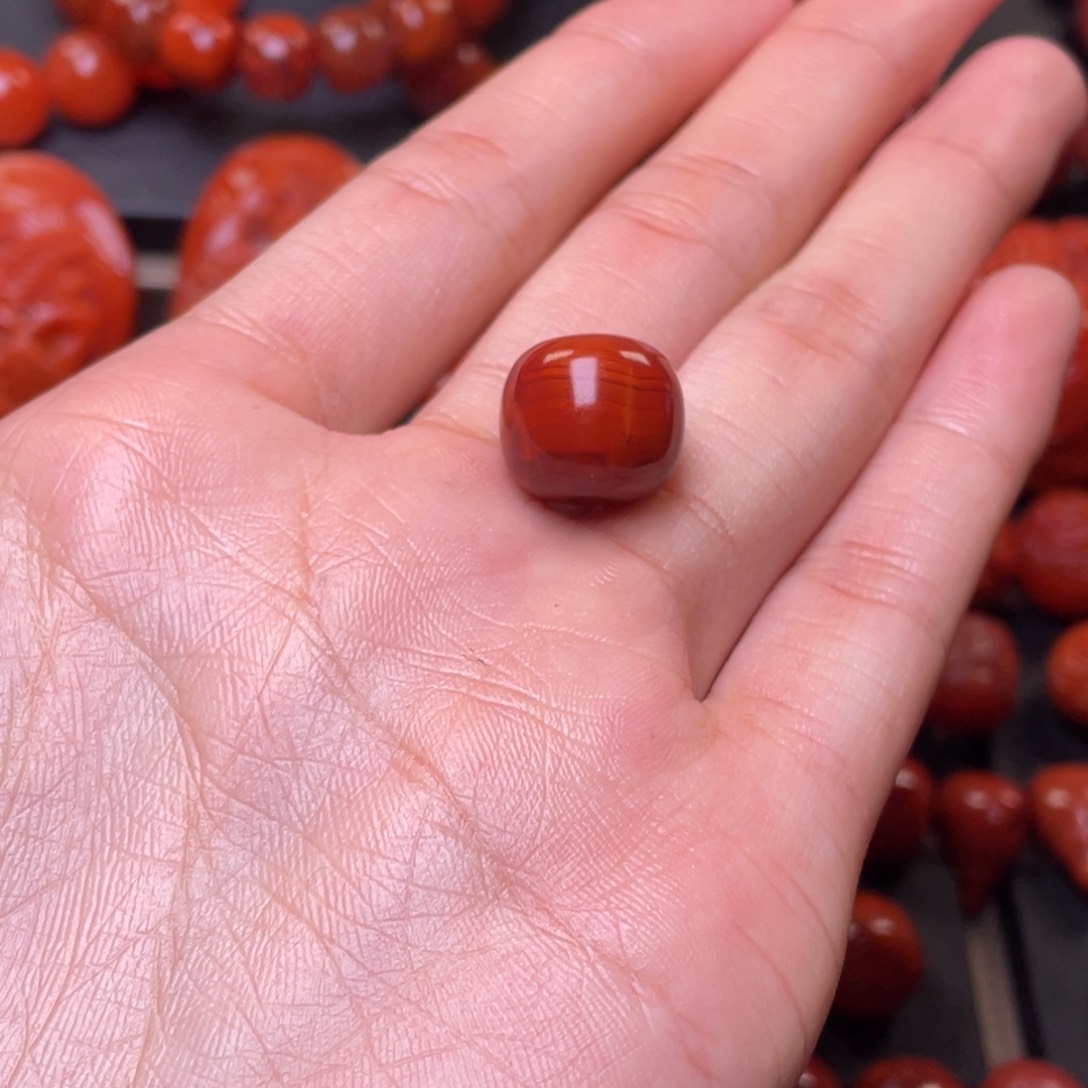 南红玛瑙其它未镶嵌y14mm瓦西牛血红火焰纹老型单珠