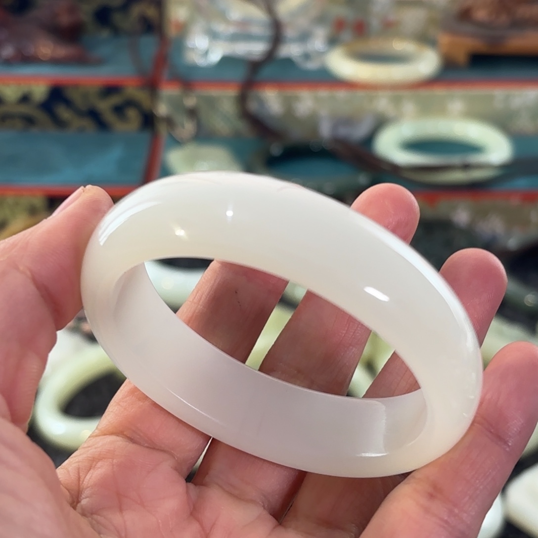 和田玉（糖玉）未镶嵌手镯53