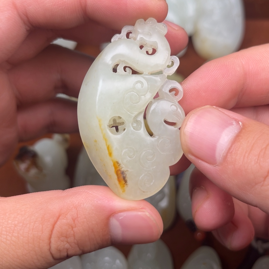 颈饰未镶嵌和田玉