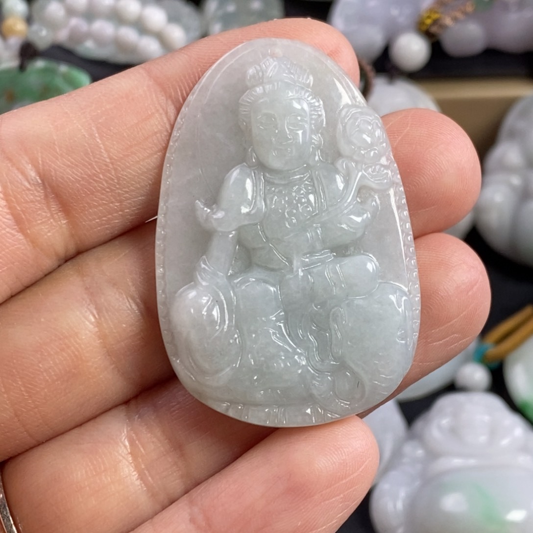 翡翠颈饰未镶嵌事**重普贤