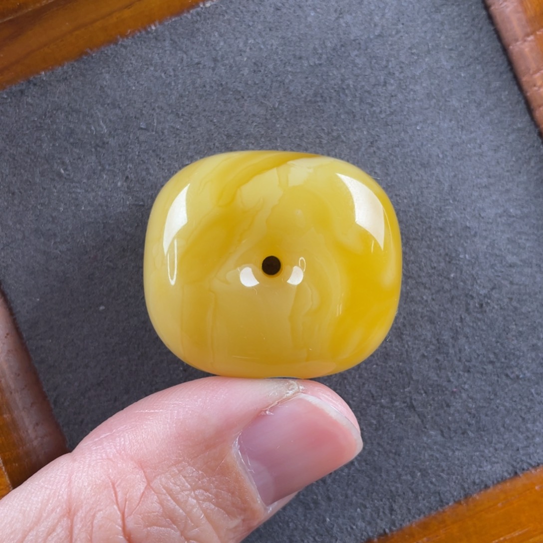 琥珀颈饰未镶嵌蜜蜡吊坠