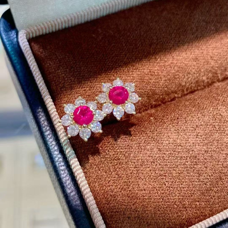 8囍珠宝 18k金镶 多规格 红宝石耳钉 太阳花款 精致百搭