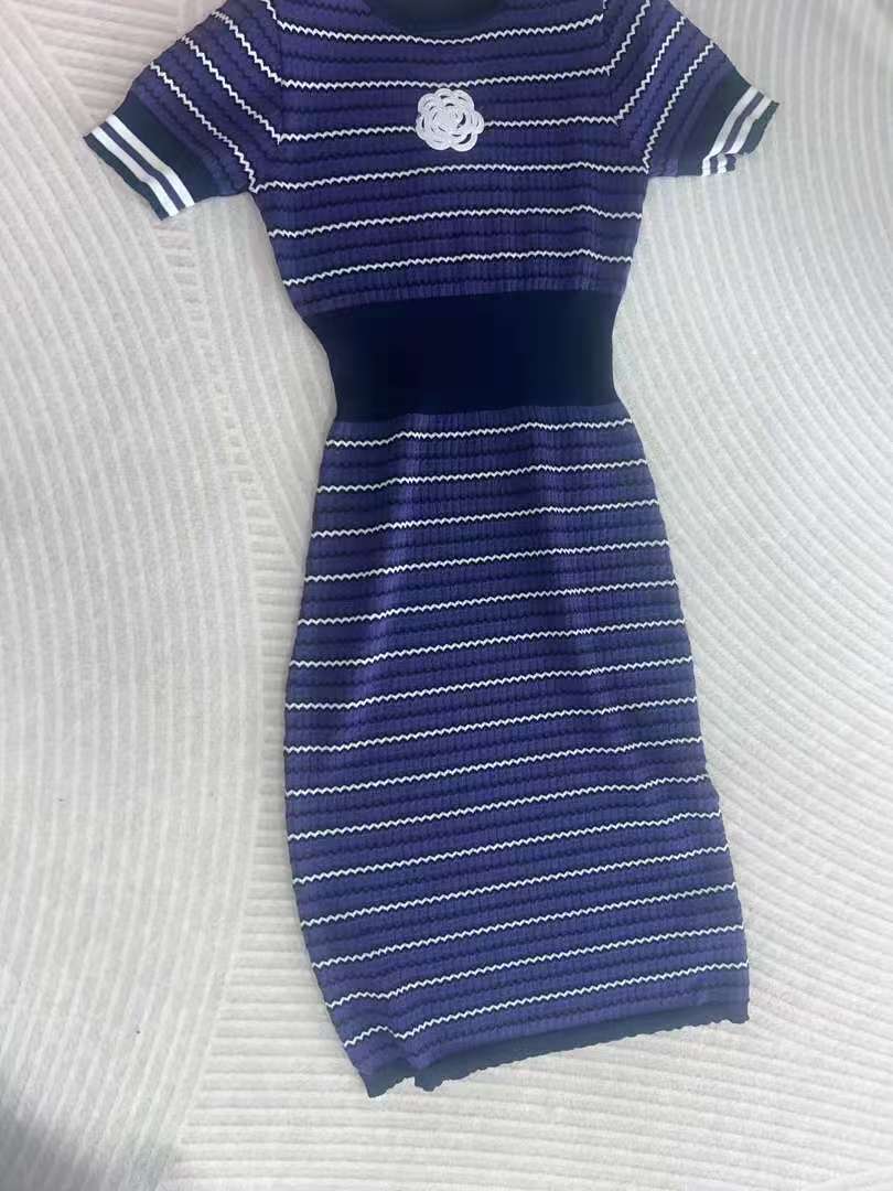 夏季新款小香风圆领条纹针织修身显瘦包臀连衣裙女