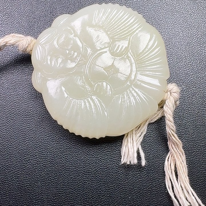 鹏***里和田玉未镶嵌挂件