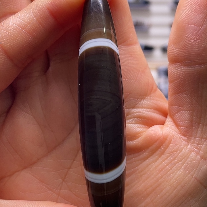 沈***司玛瑙/玉髓未镶嵌颈饰