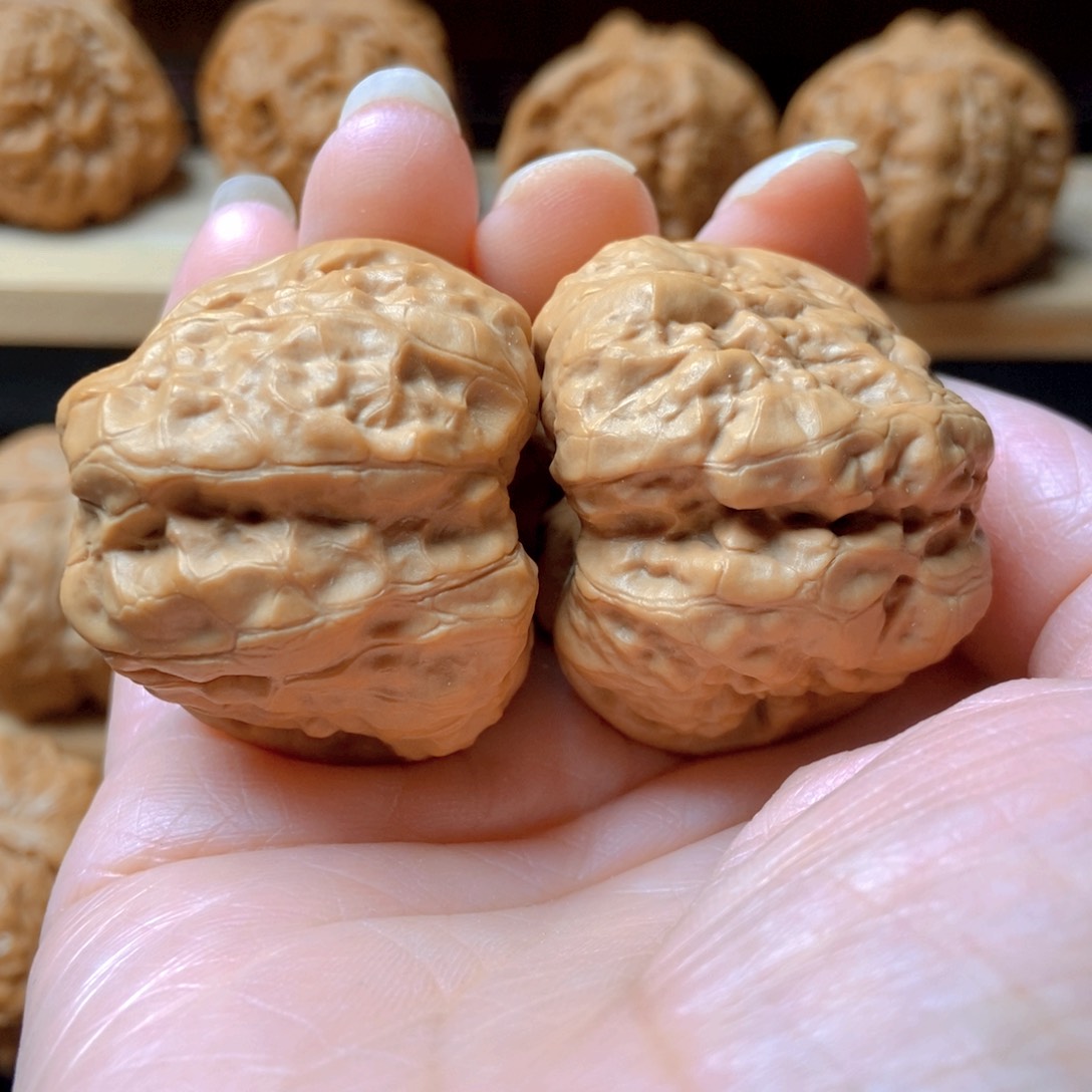 文玩核桃吊坠蛤蟆头