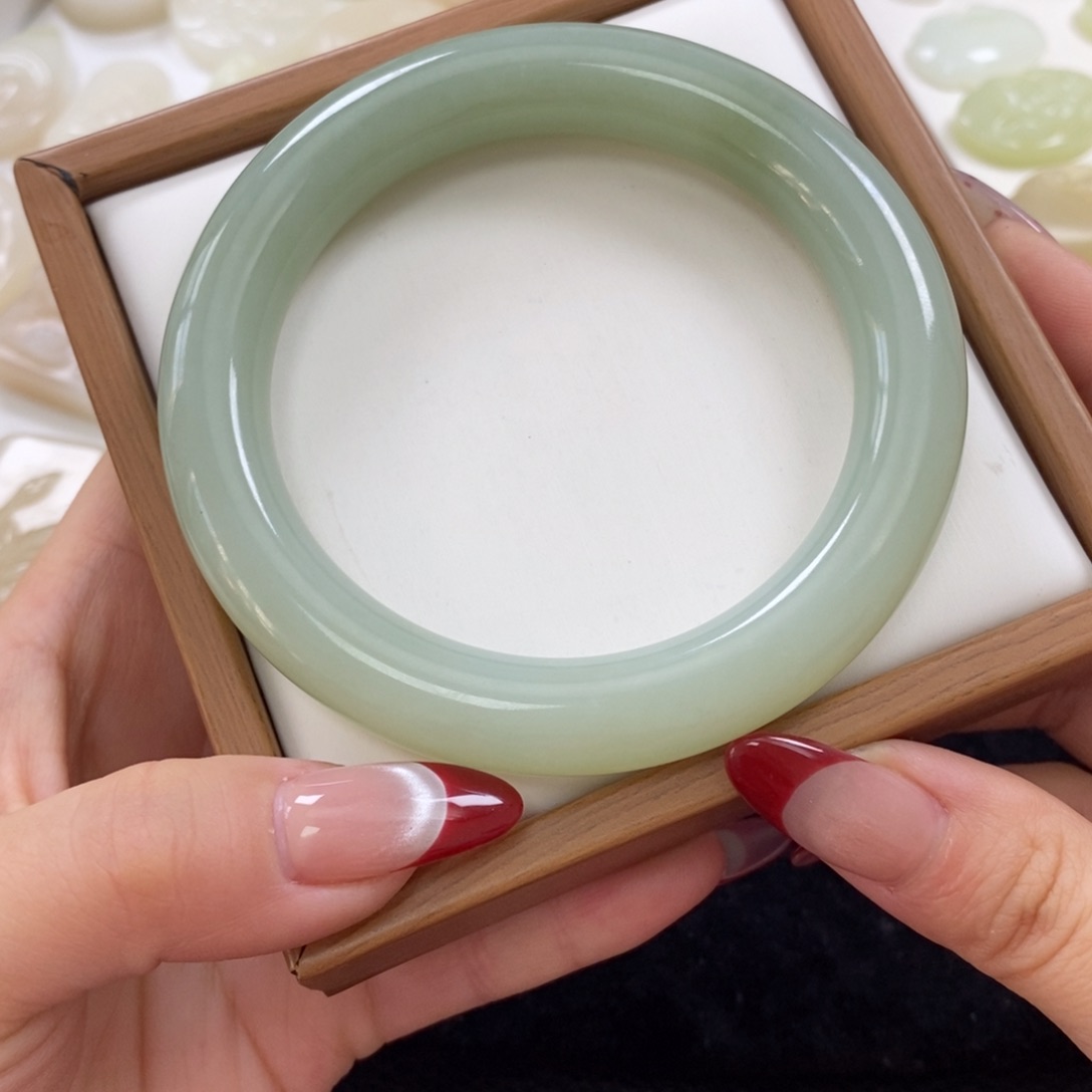 【闪购商品】和田玉手镯62-63未镶嵌