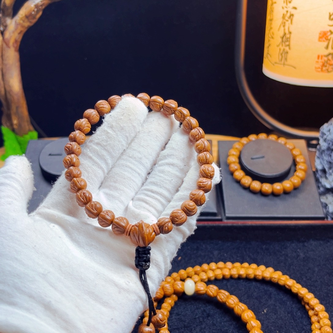 云***衣吊坠桃核野生桃核