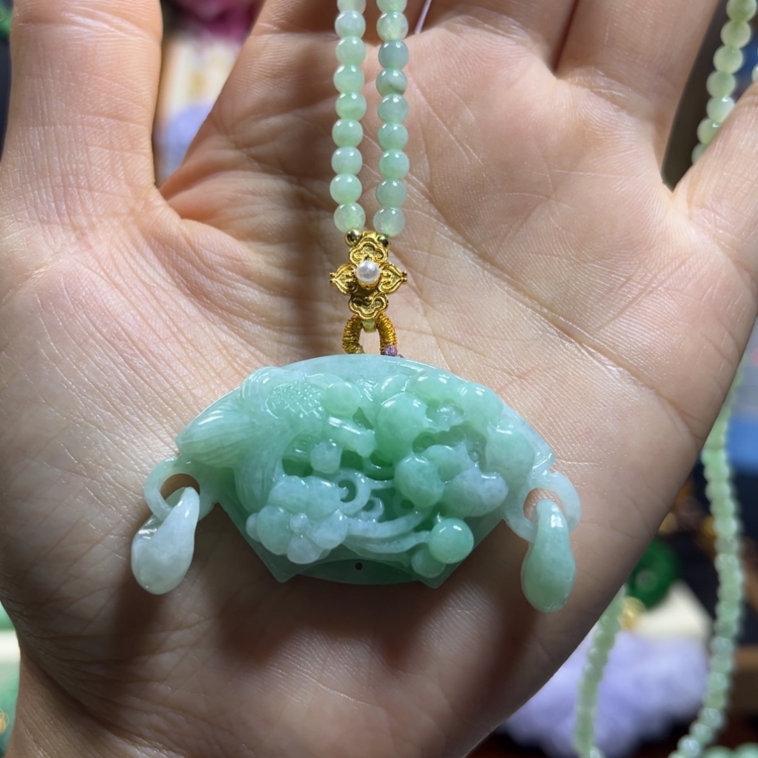 翡翠未镶嵌颈饰天然翡翠