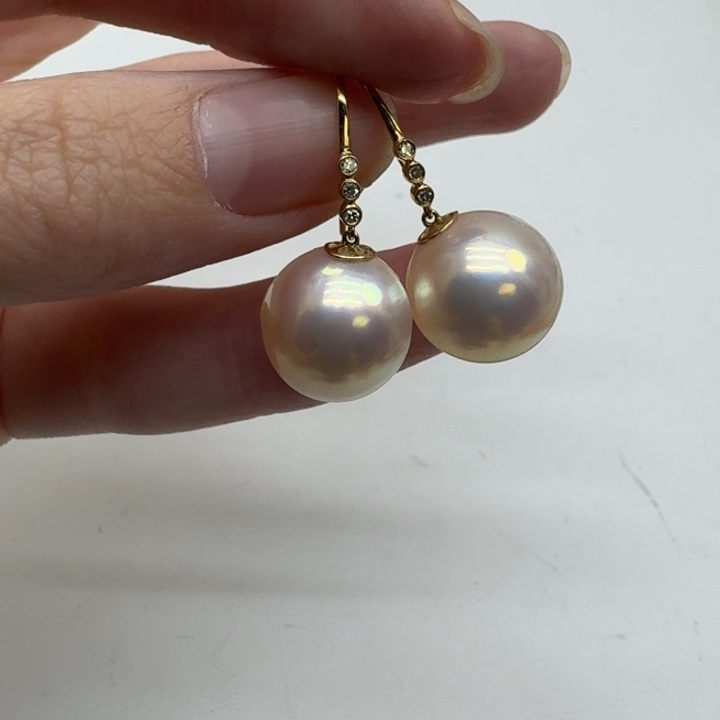 拼合珍珠（马贝珠）18K金镶嵌耳饰