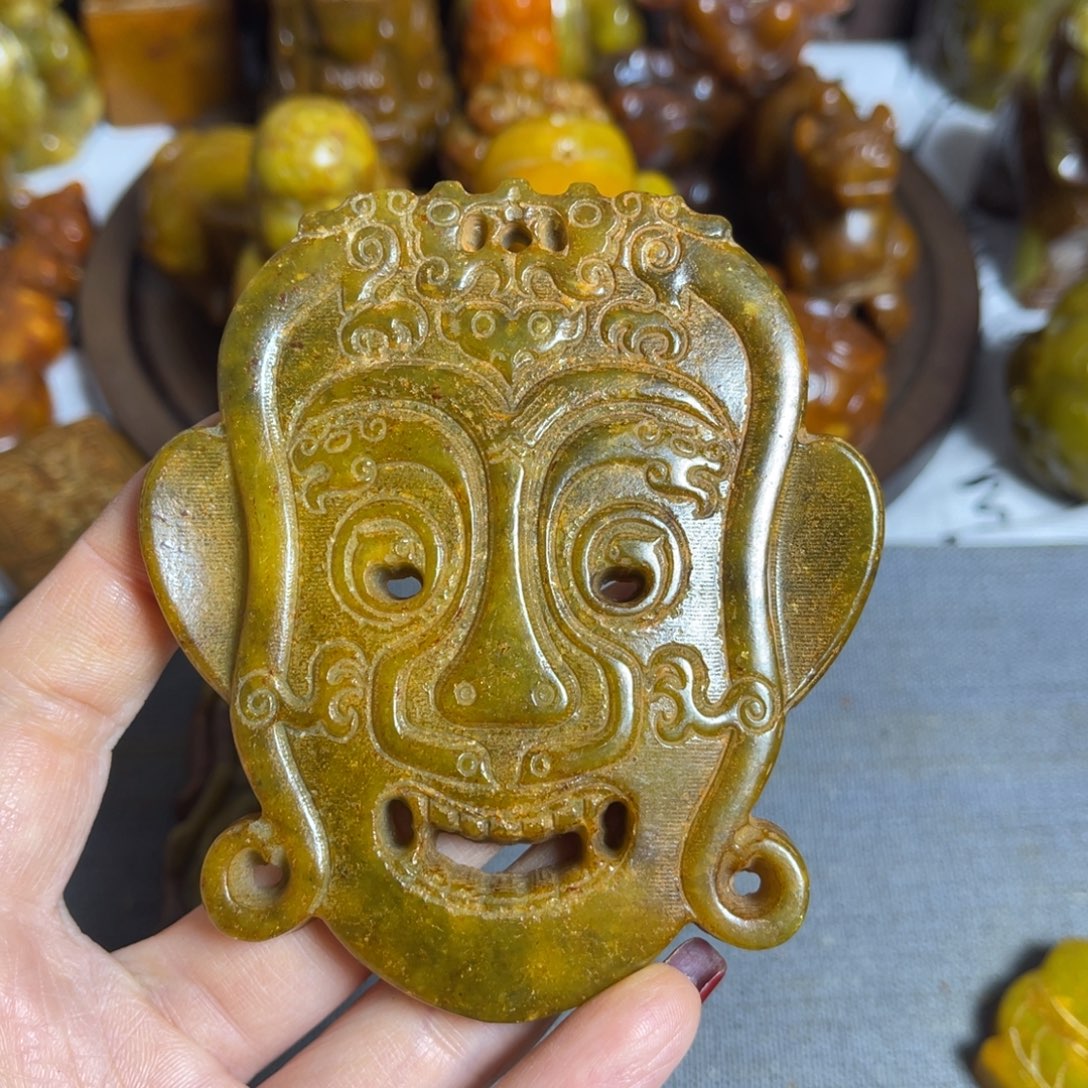 蛇纹石玉合金颈饰