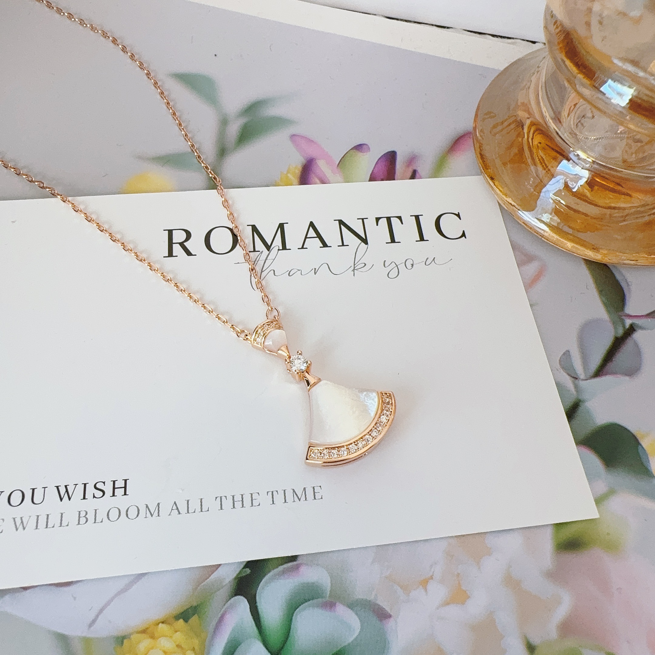 铜合金项链 4402 白色贝壳小裙子项链