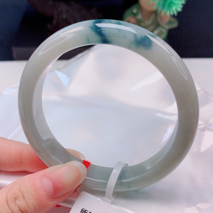 翡翠未镶嵌手镯58圈