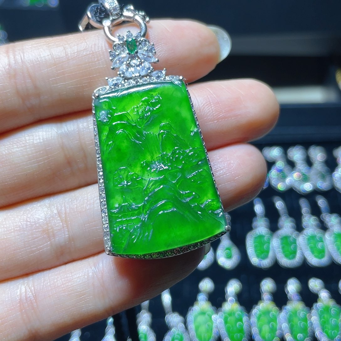 翡翠吊坠(赠链)银S925镶嵌