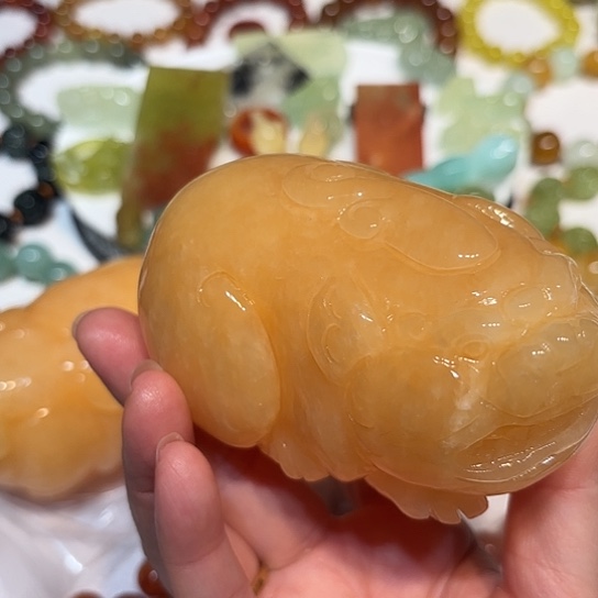 钮***吒蛇纹石玉未镶嵌手串