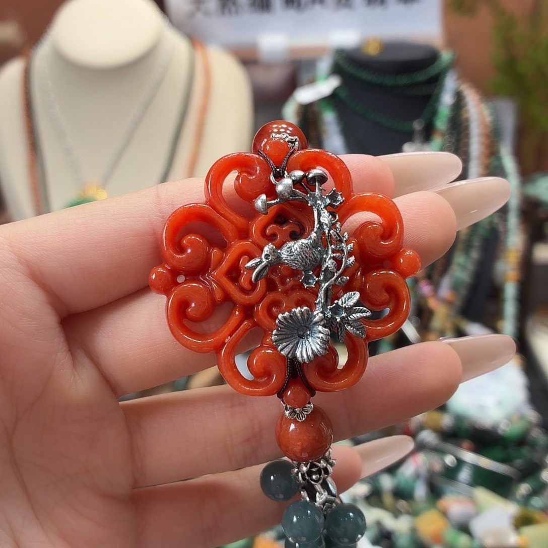 翡翠未镶嵌耳饰手串