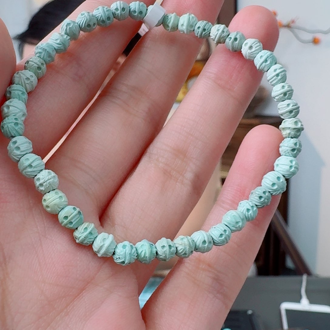 绿松石未镶嵌挂件