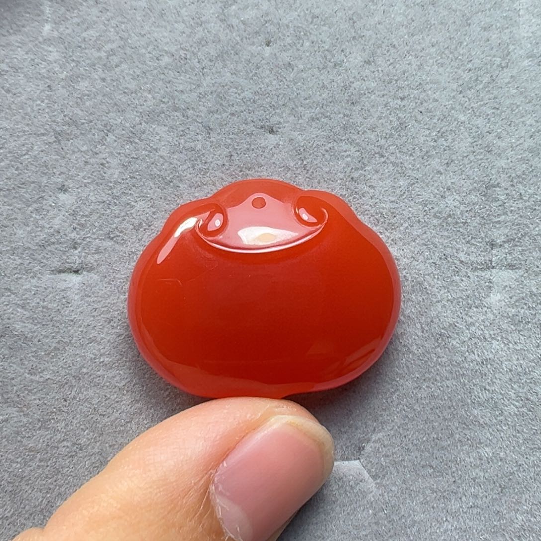 南红玛瑙吊坠未镶嵌
