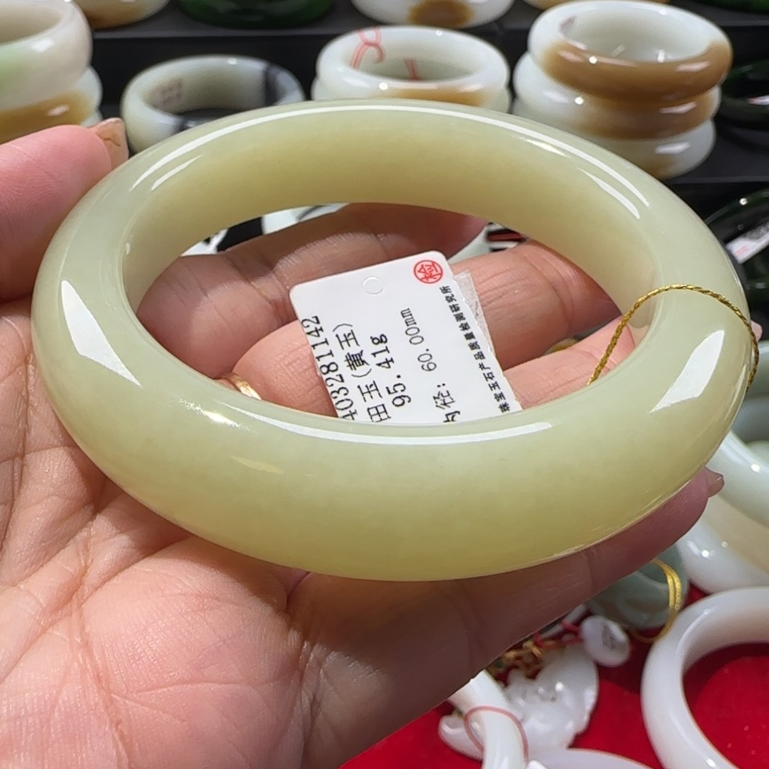 和田玉手镯未镶嵌喵*晨