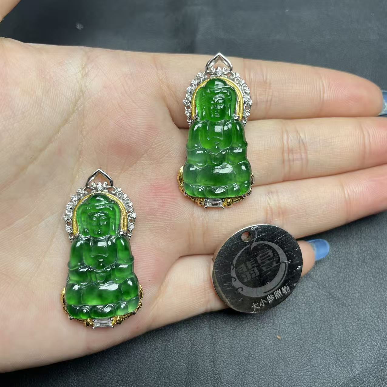 翡昱-N69-63861-天然A货翡翠吊坠-多样性发其一