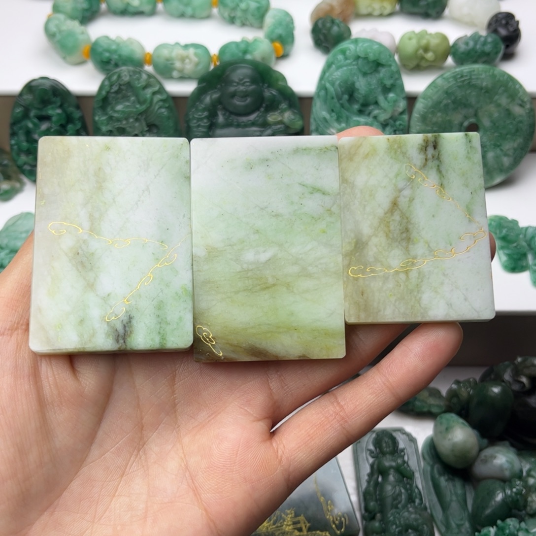 独山玉未镶嵌挂件