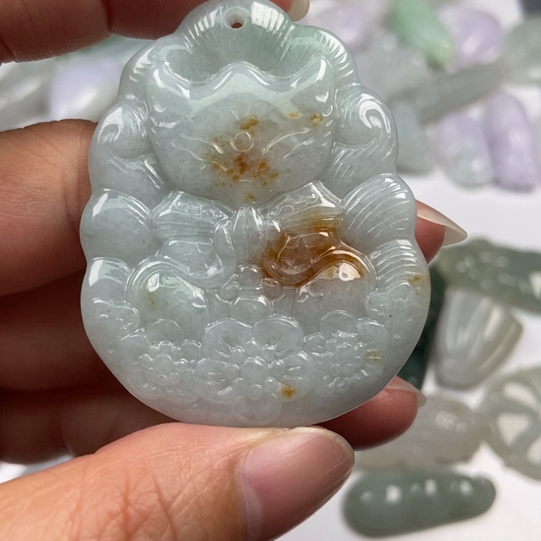 翡翠未镶嵌颈饰翡翠