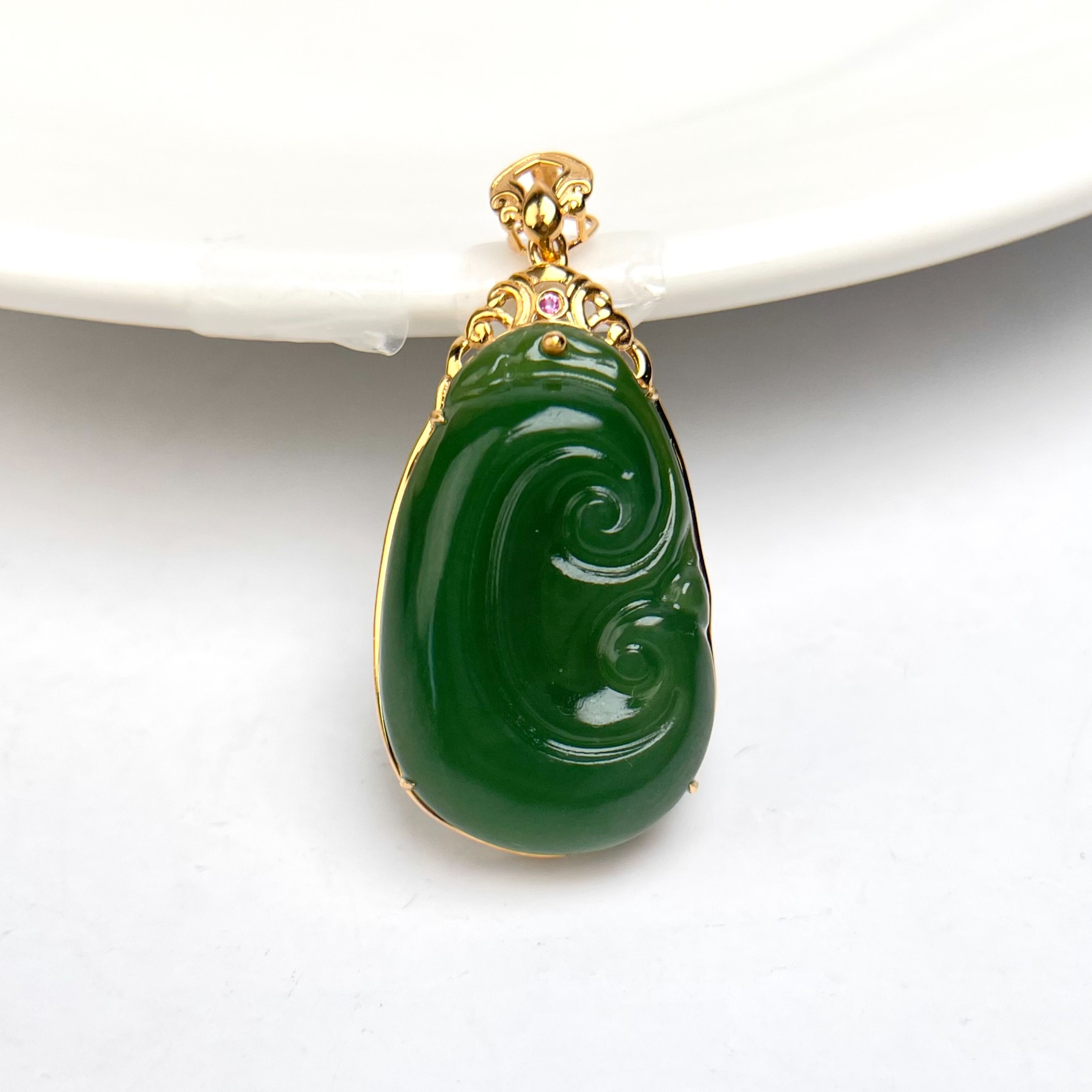 菲菲珠宝好/18k碧玉如意约23*15mm吊坠