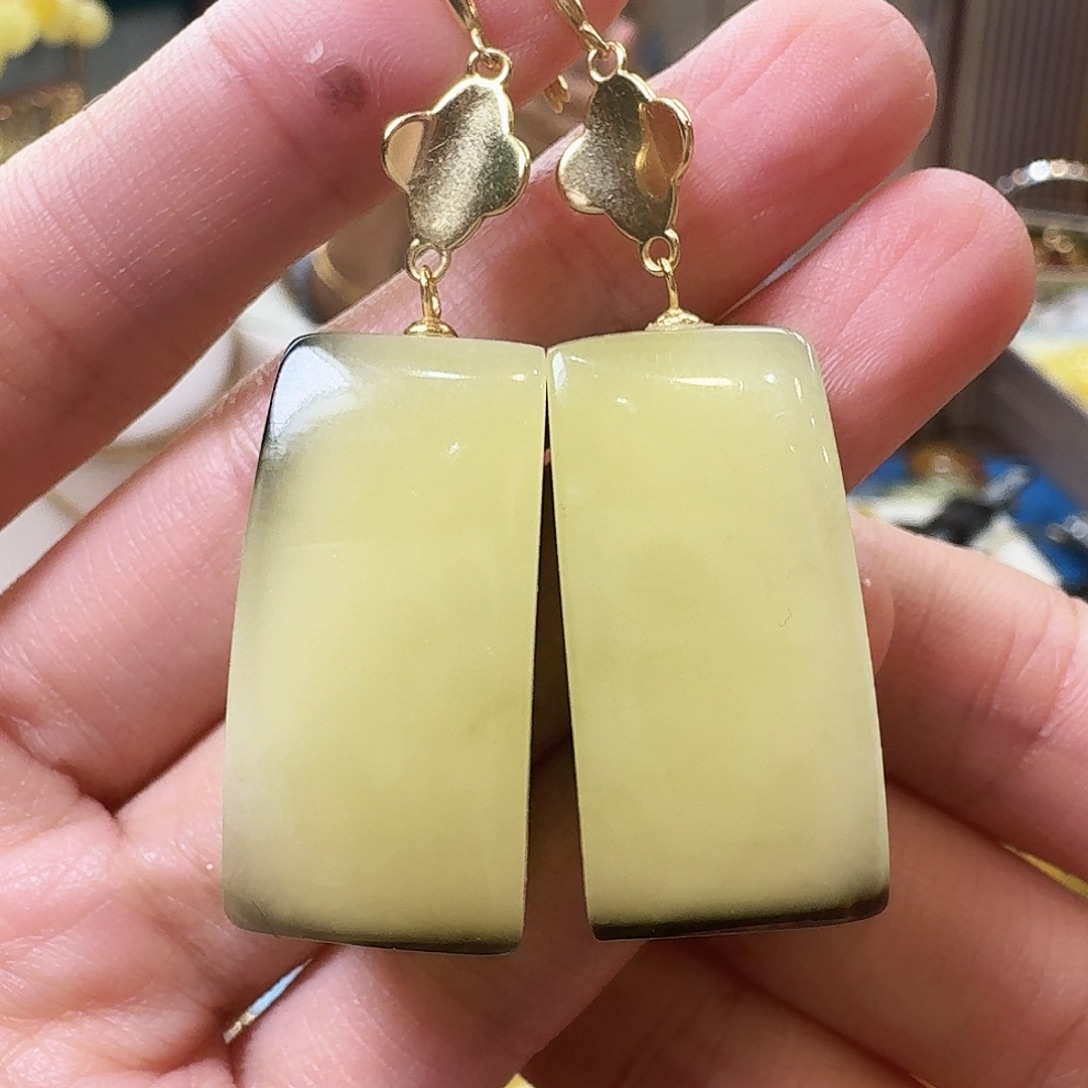 琥珀未镶嵌颈饰耳坠