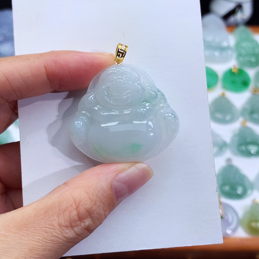 翡翠18K金镶嵌颈饰翡翠吊坠