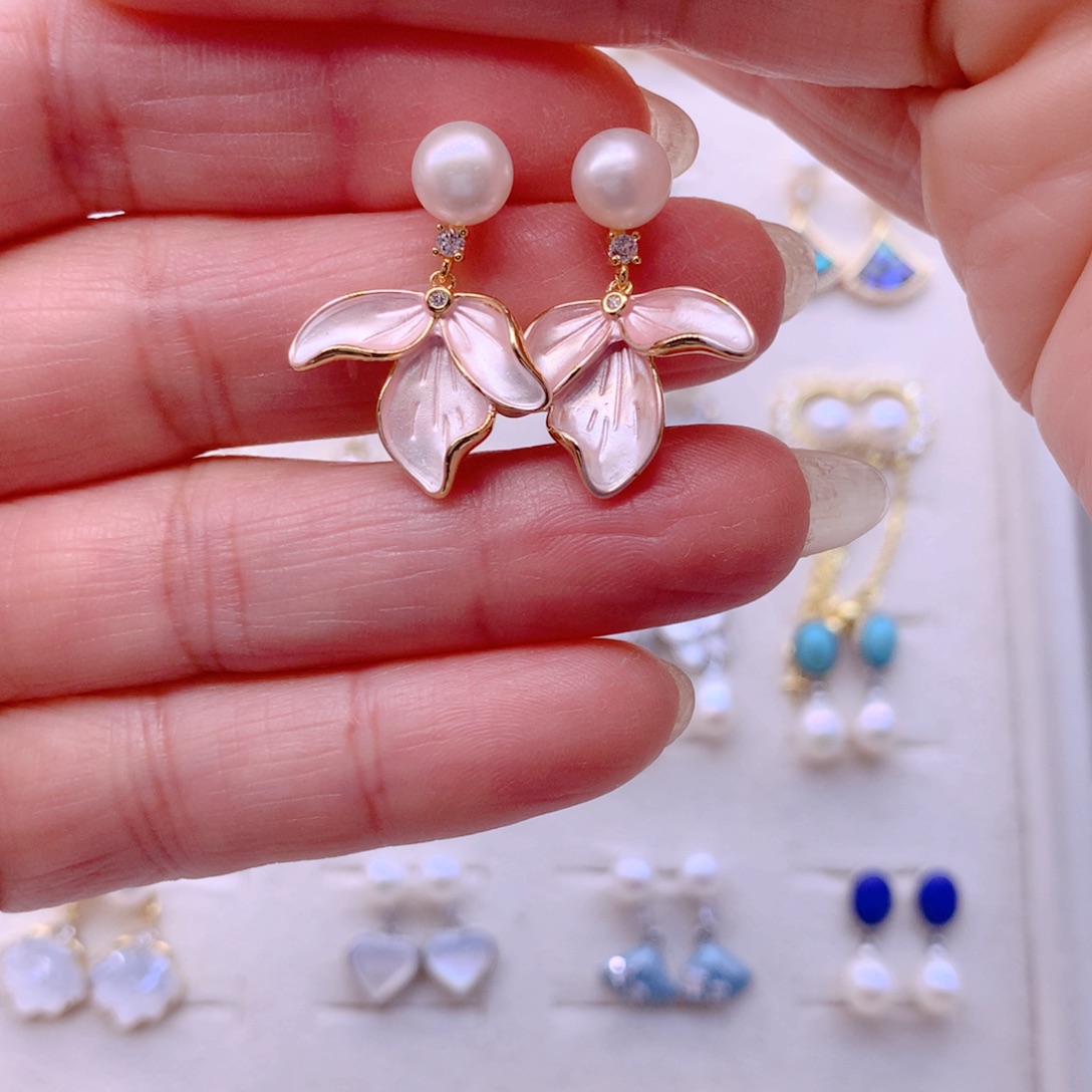 淡水珍珠合金耳饰