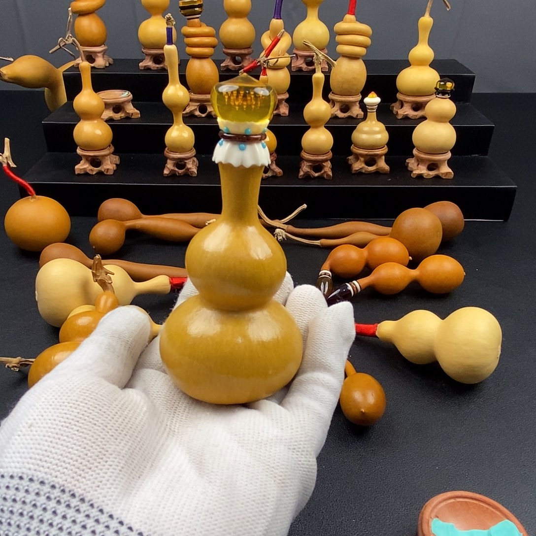 明***辰大叶紫檀（黑酸枝木类）