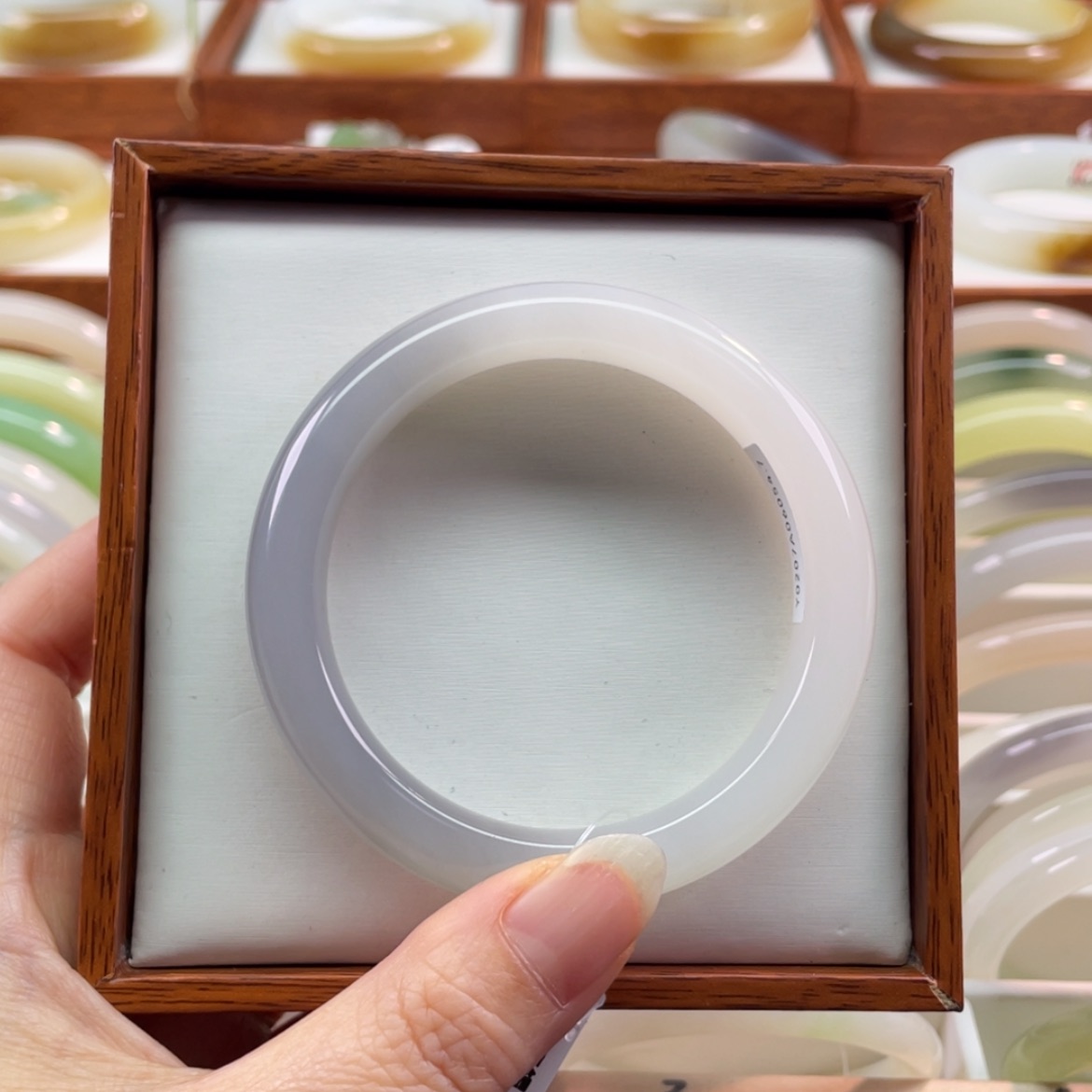 【闪购商品】和田玉手镯未镶嵌