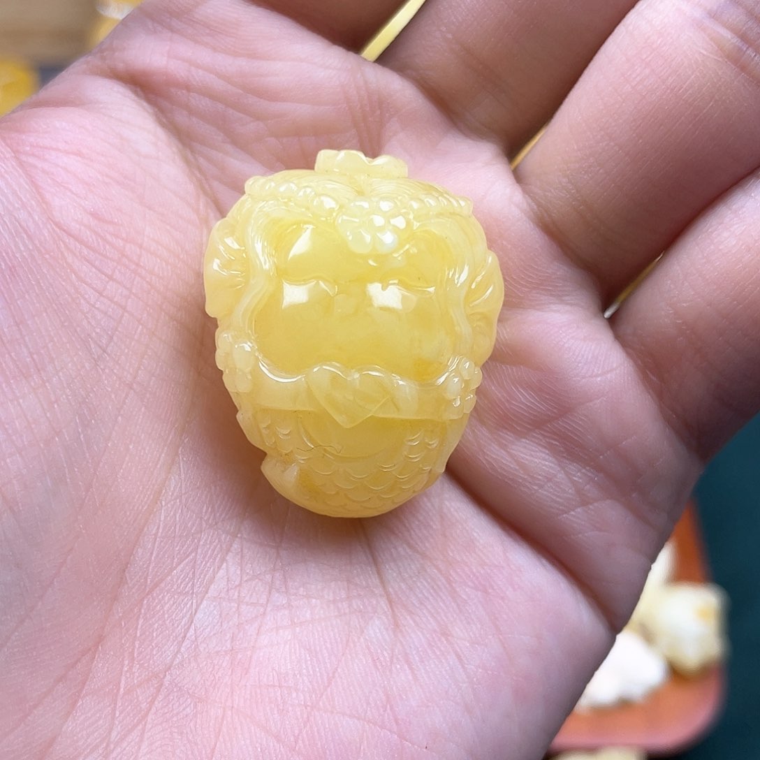 琥珀裸石未镶嵌蜜蜡