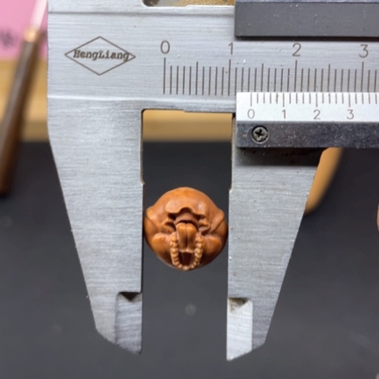 龙纹桃核恶灵三通